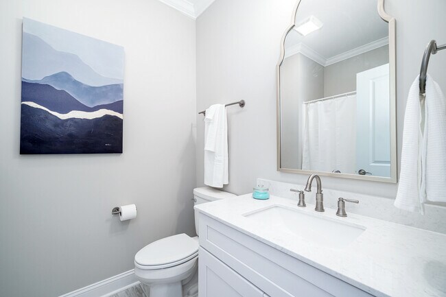 Building Photo - 103 S 13th St