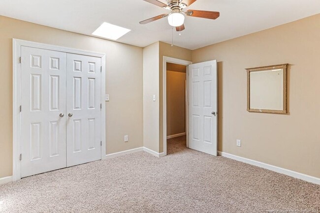 Building Photo - 2999 Delaware Dr