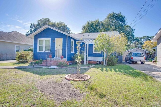 Building Photo - 2303 N 20th Ave