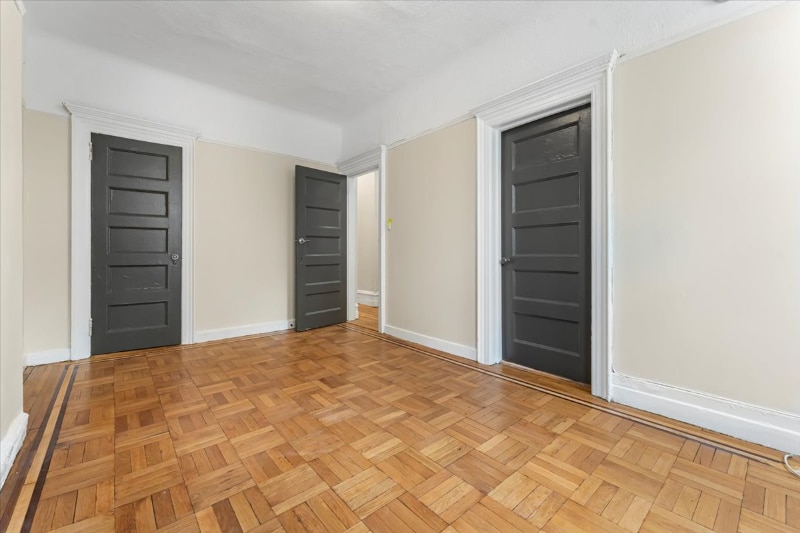 Building Photo - 952 E 156th St