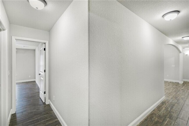 Building Photo - 1100 Ellen Ray Ln