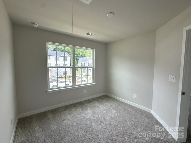Building Photo - 437 Serenity Cir