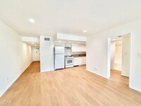 Building Photo - 616 Sunfish Way