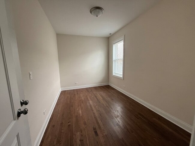 Building Photo - 4435 S Washtenaw Ave.