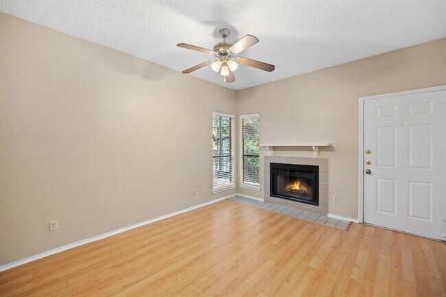 Building Photo - 2706 Salado St