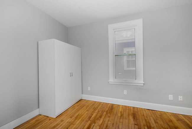Building Photo - 3449 Snelling Ave