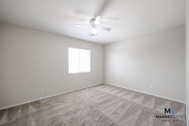 Building Photo - Home at El Mirage Rd/Cactus Rd! JOIN THE W...