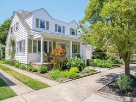 Building Photo - 110 N Pembroke Ave