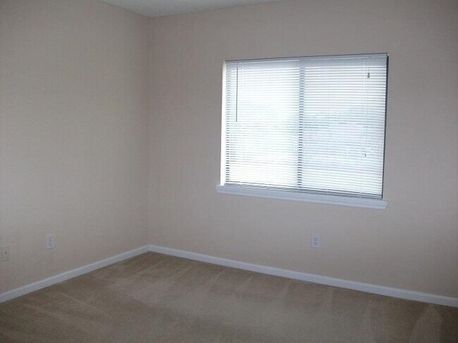 Building Photo - 9 Hannah Cole Dr