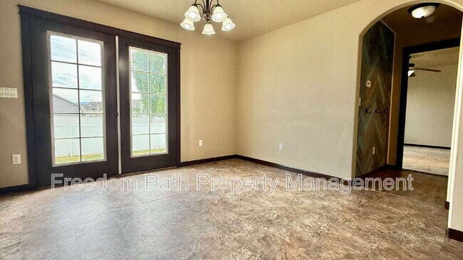 Building Photo - 13043 N Zodiac Loop