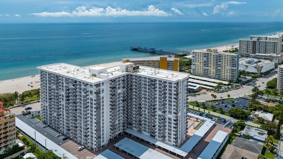 Building Photo - 405 N Ocean Blvd