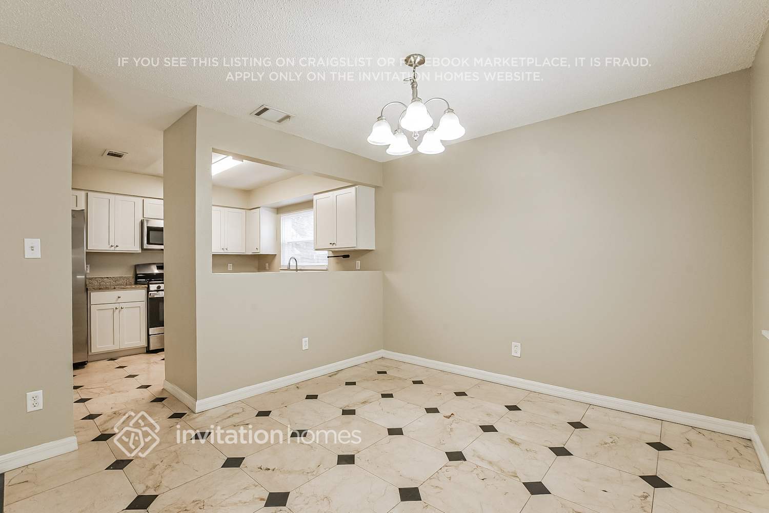 Building Photo - 9 N Aurora Dr