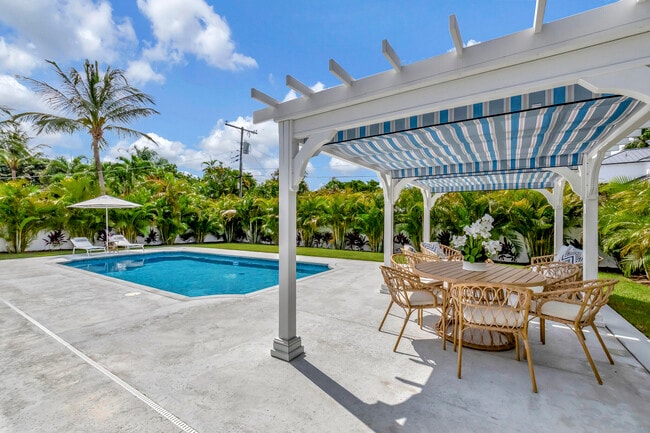 Building Photo - 530 NW 14th St