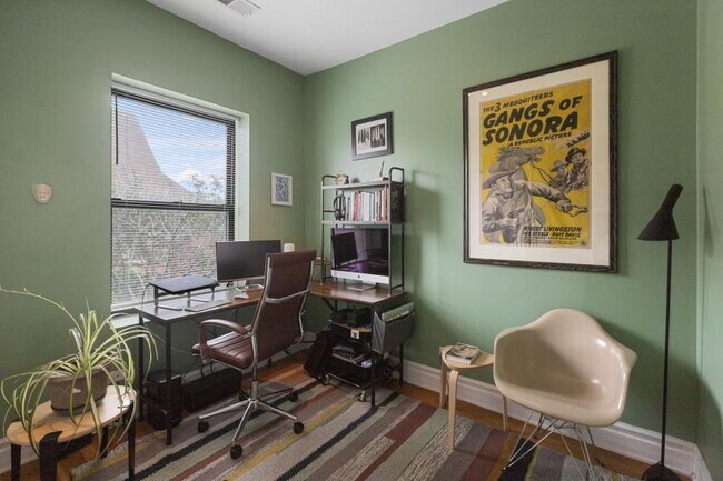 Building Photo - 2 bedroom in Chicago IL 60660