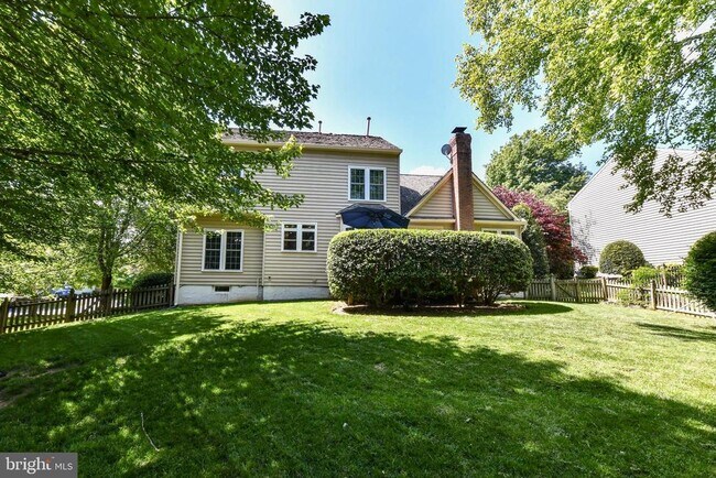 Building Photo - 641 Meade Dr SW