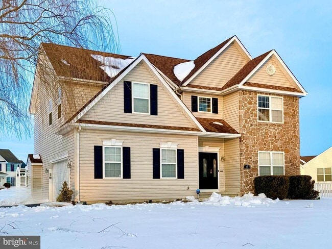 Building Photo - 15 Delhi Ct