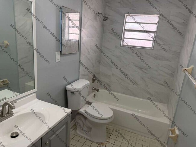 Building Photo - 1904 N 42nd St