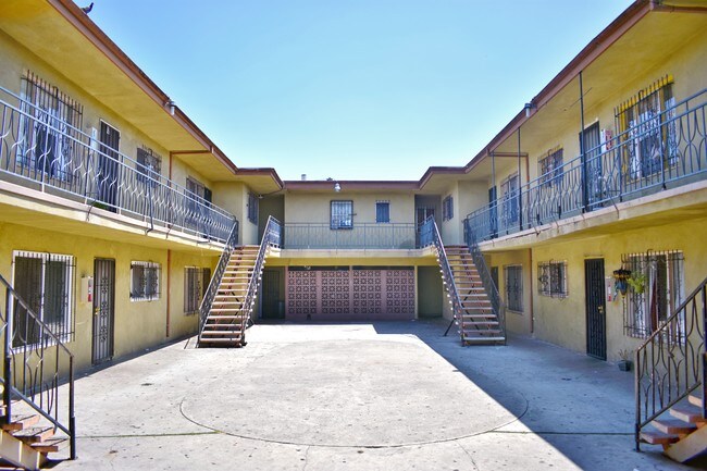Courtyard - 107th