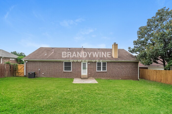 Building Photo - 6490 Saddleback Cir