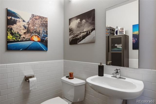 Building Photo - 1499 Blake St