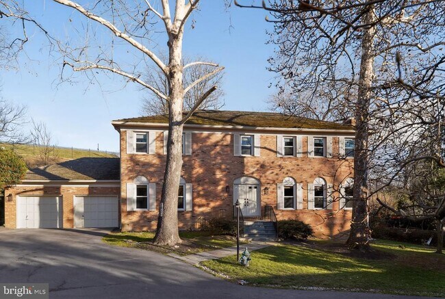 Building Photo - 1905 47th St NW