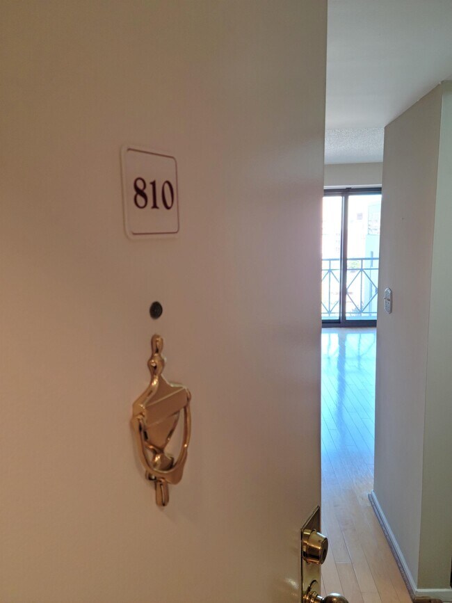 Building Photo - 1401 17th St NW