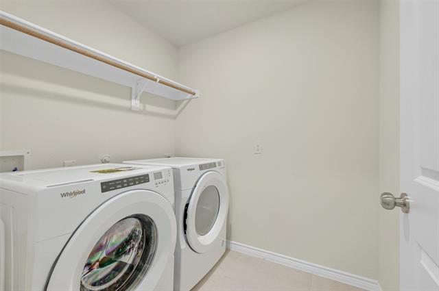 Building Photo - 804 Honey Maple St