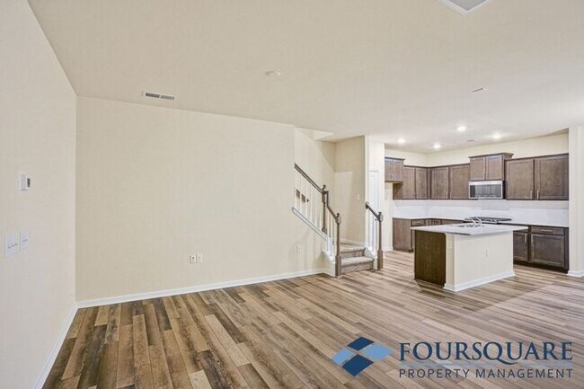 Building Photo - Spacious 3-Bed End- Unit Townhome with Mod...