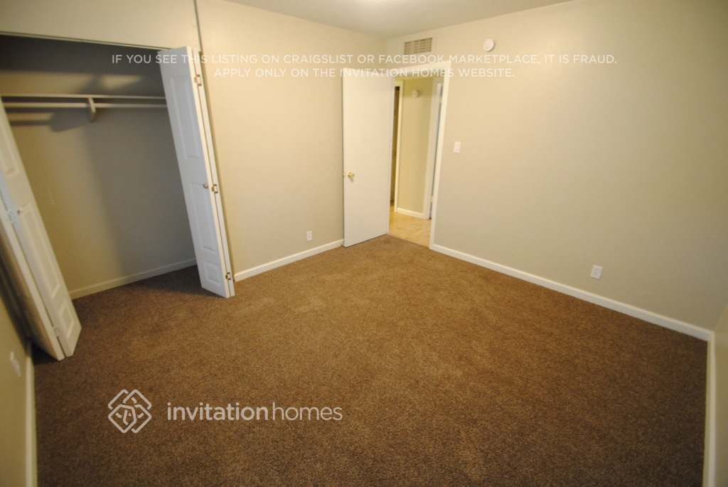 Building Photo - 4214 W Stella Ln