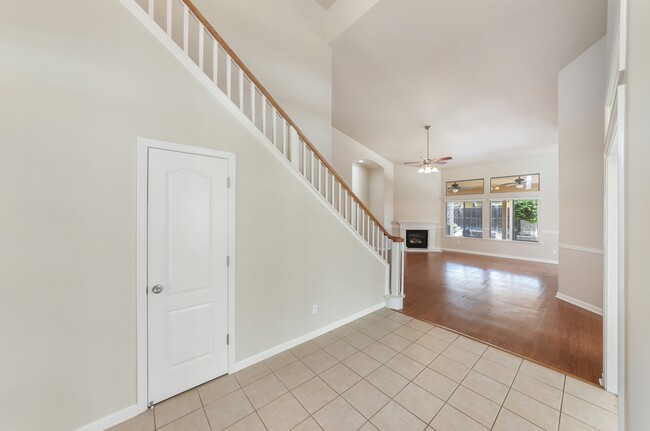 Building Photo - 1022 Prosperity Dr
