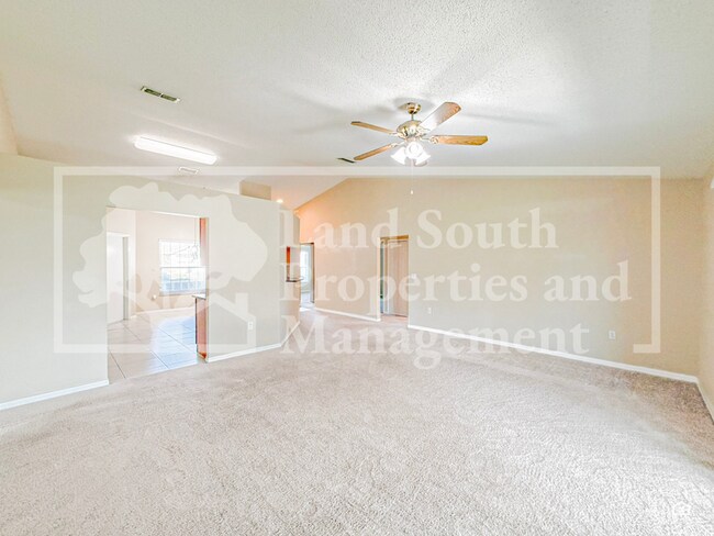 Building Photo - 683 Jessanda Cir