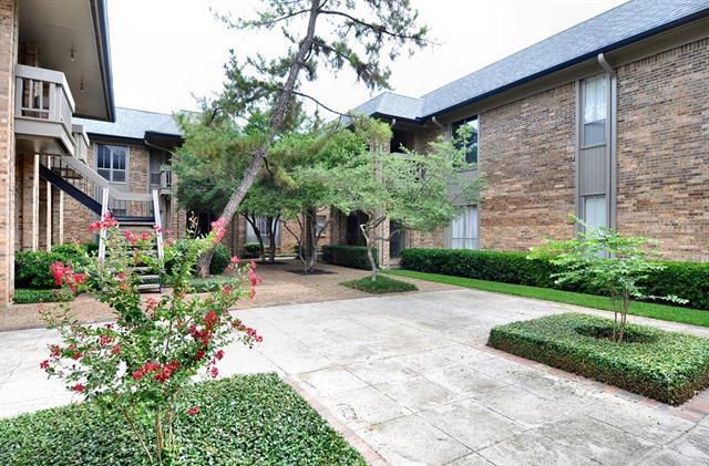 Building Photo - 10767 Villager Rd