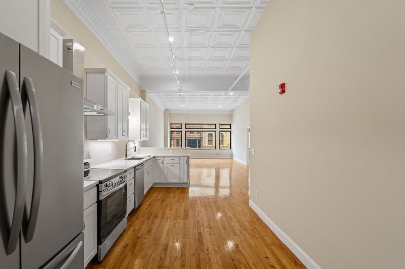 Building Photo - 33 Court St