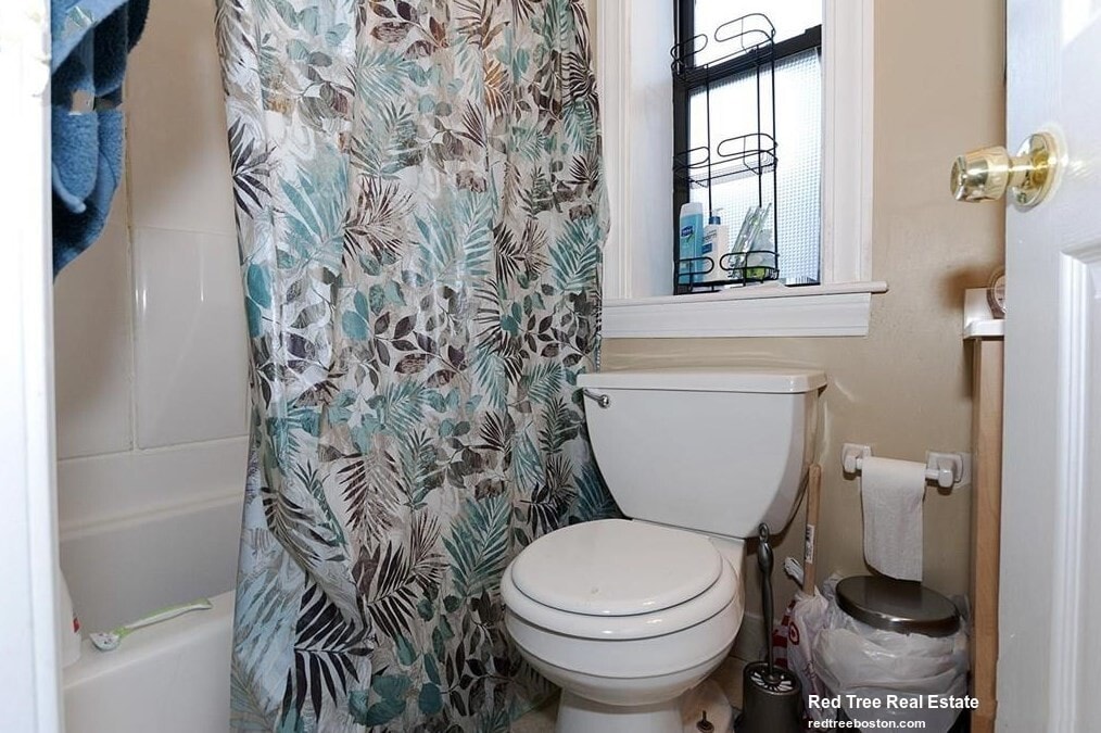 Building Photo - 19 Highgate St