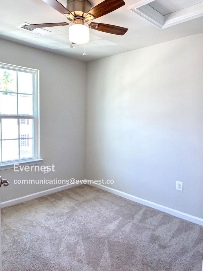 Building Photo - 8433 Devries Ln