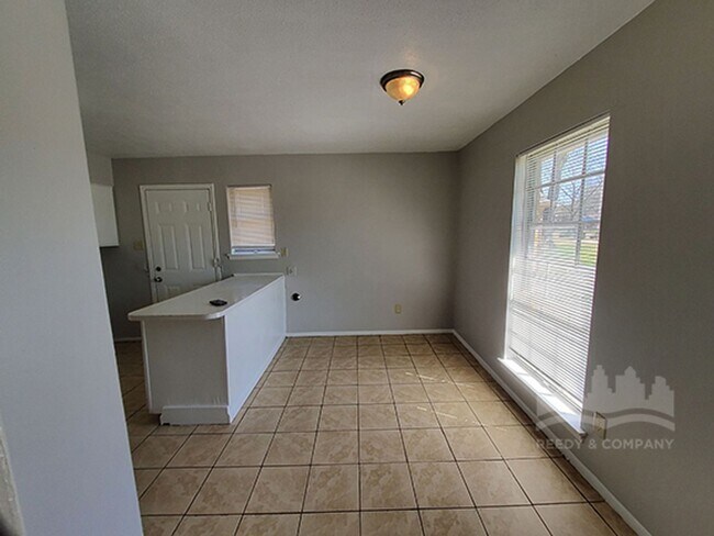 Building Photo - 3992 Ashview Cove