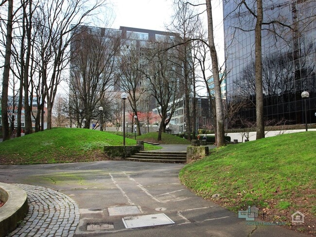 Building Photo - Ideal Urban Retreat – 1-Bedroom Near PSU with Great Amenities