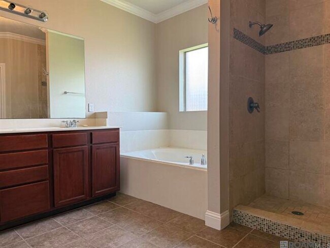 Building Photo - 41206 Colonial Dr