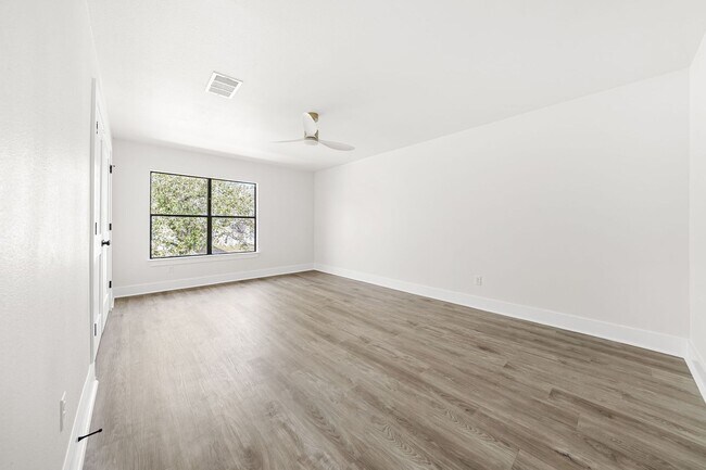 Building Photo - Stunning 3/BR, 2/BA Modern Rental Home – A...