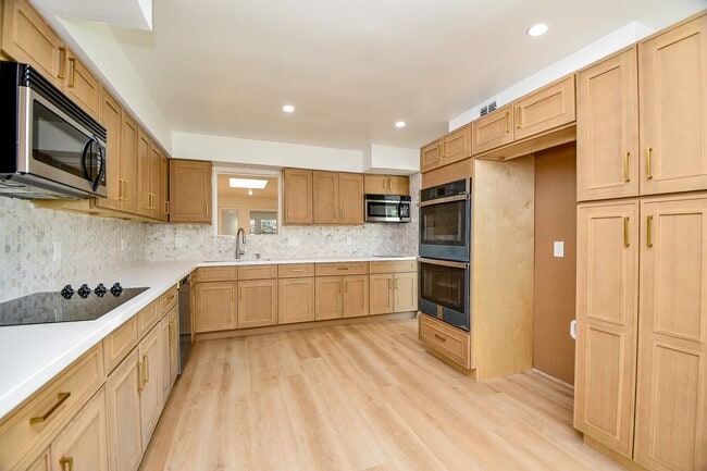 Building Photo - 7714 Teal Run Dr