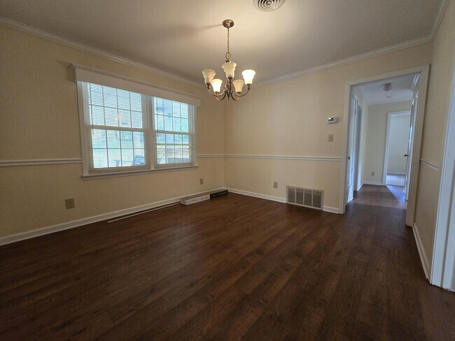 Building Photo - 208 Caldwell Dr