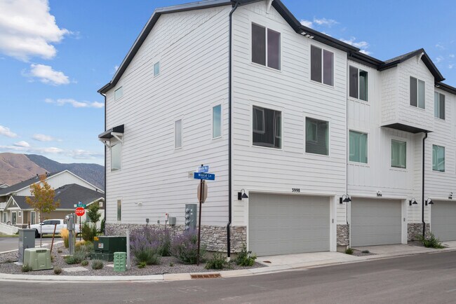 Building Photo - 3998 N Wildcat Ln