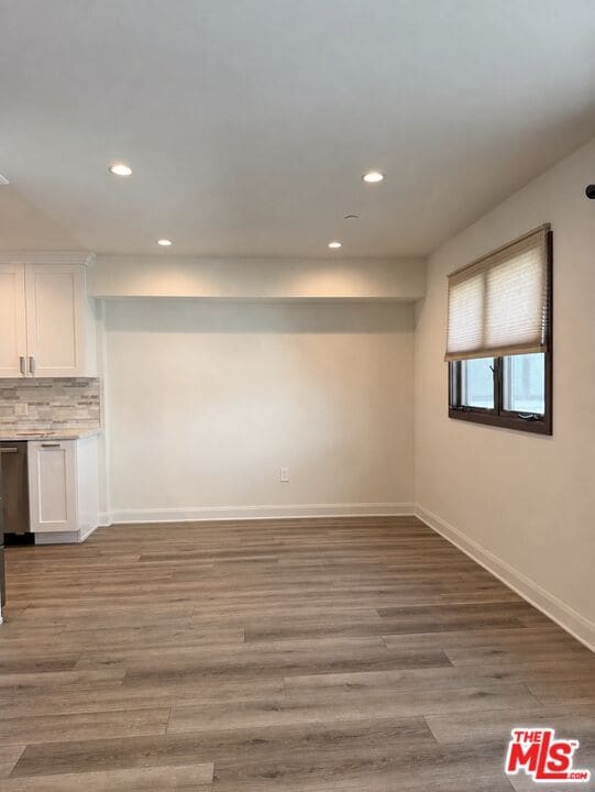 Building Photo - 853 S Lucerne Blvd