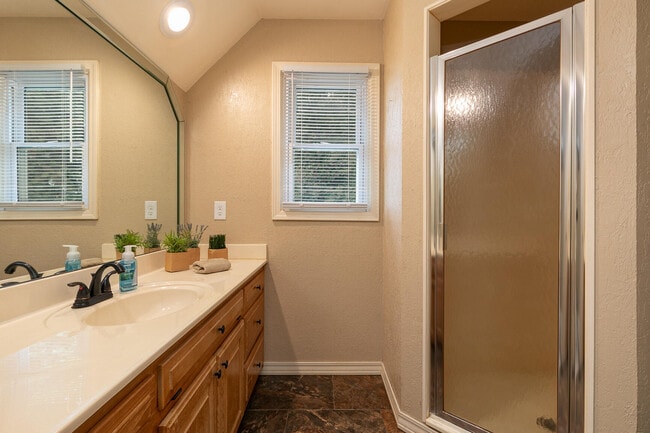 Building Photo - 5095 S Wanda Gray Ave