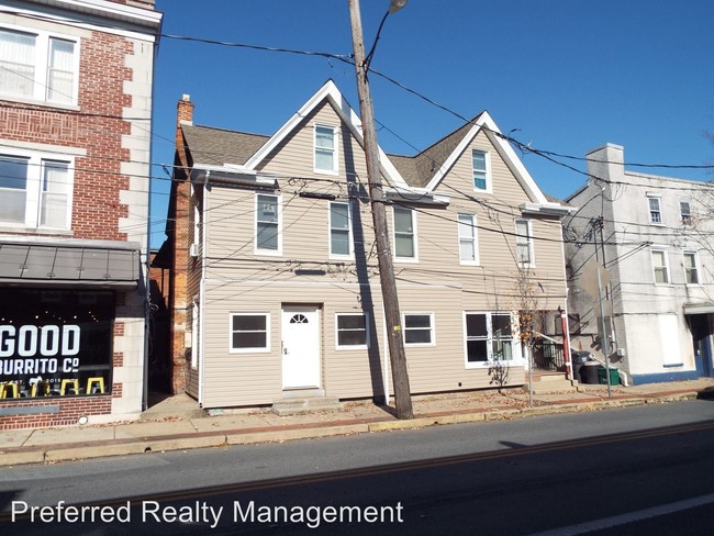 Primary Photo - 9 W High St