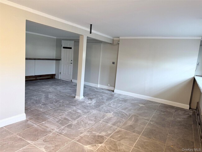 Building Photo - 12 Juniper Ln