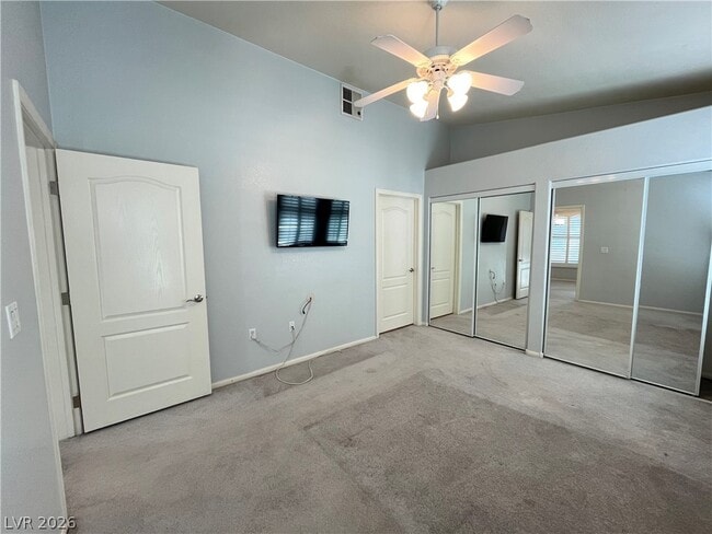 Building Photo - 2305 W Horizon Ridge Pkwy