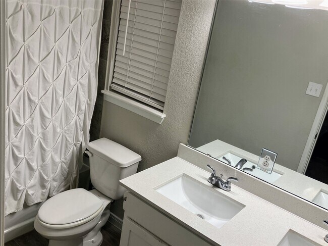 Building Photo - 1214 Mira Mar Ct