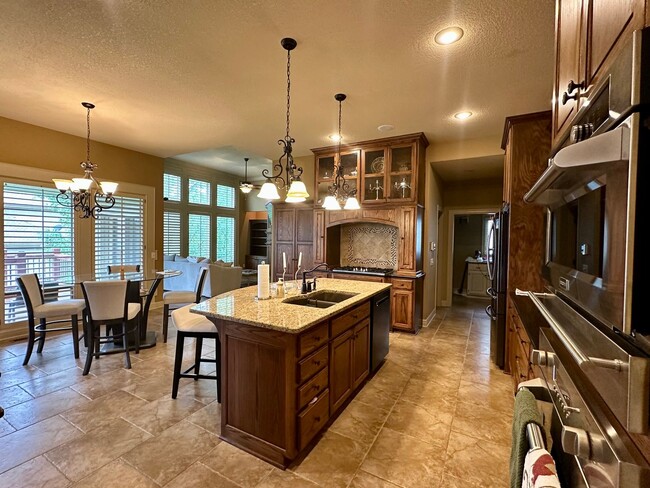 Building Photo - {9003} Wilshire Farms Reverse 1.5 Story Ho...
