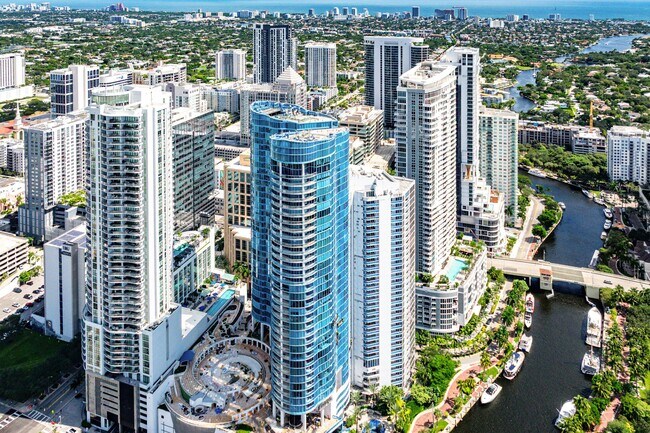 Building Photo - 333 Las Olas Way